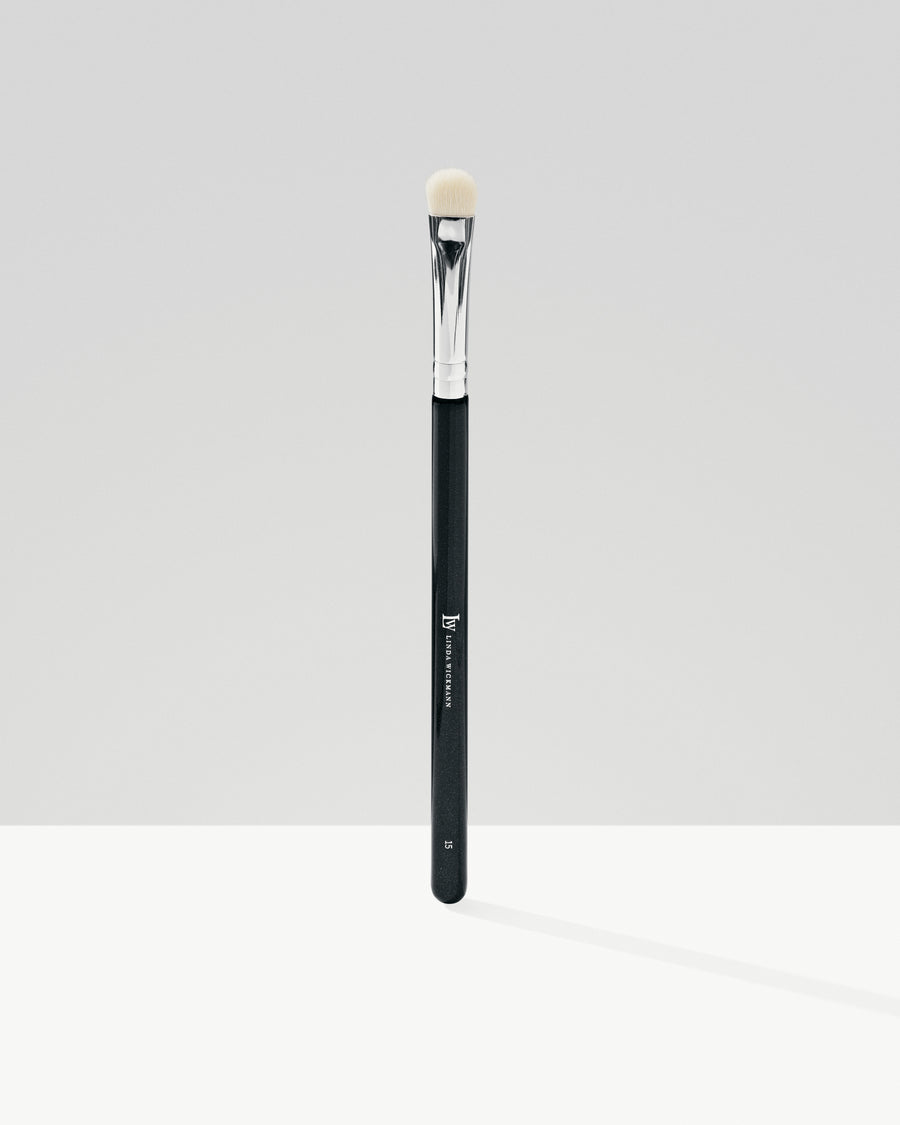The Flat Eyeshadow brush