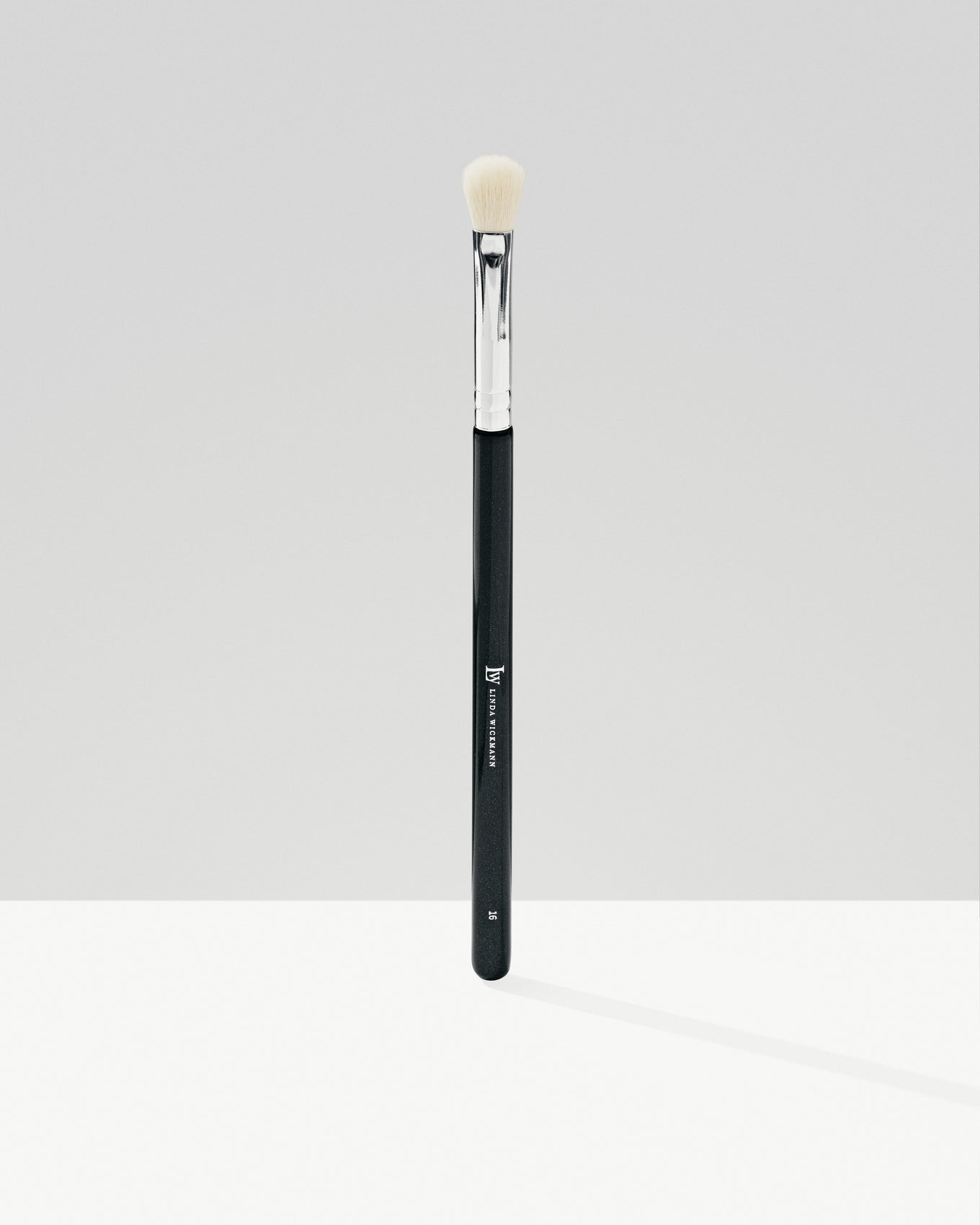 LW Brush No. 16