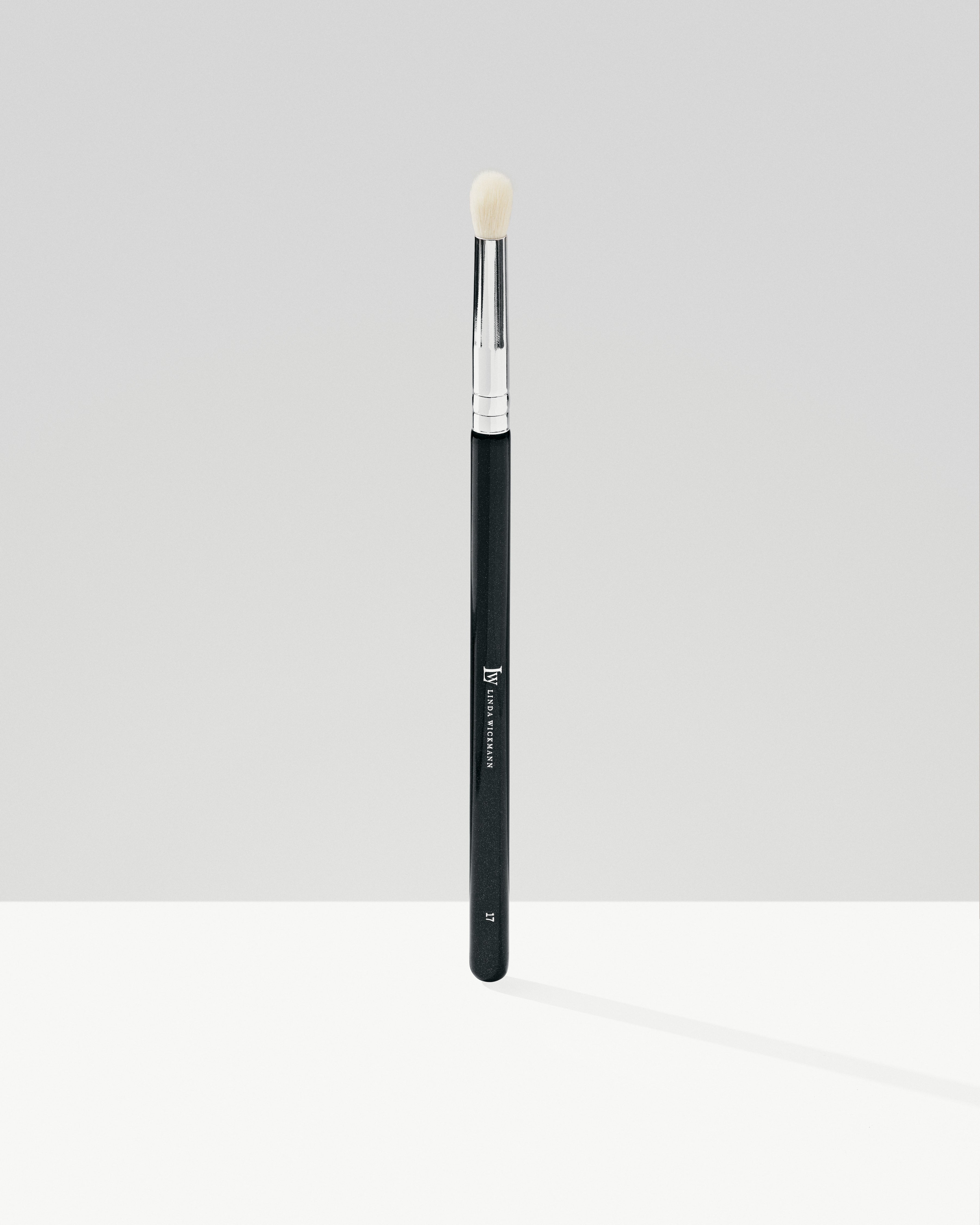 LW Brush No. 17