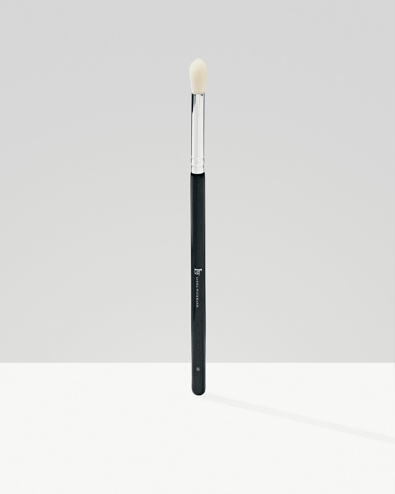 LW Brush No. 18