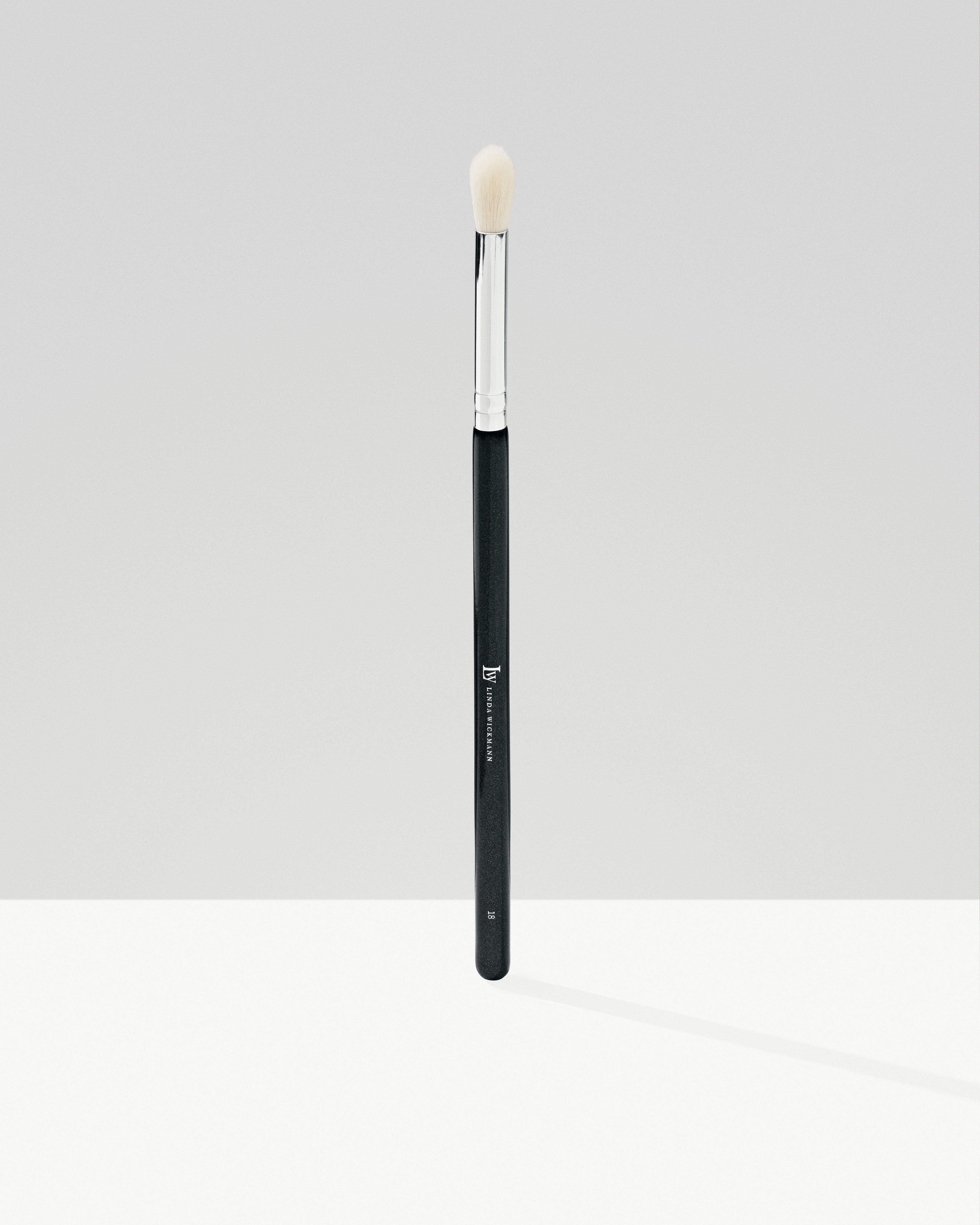 LW Brush No. 18