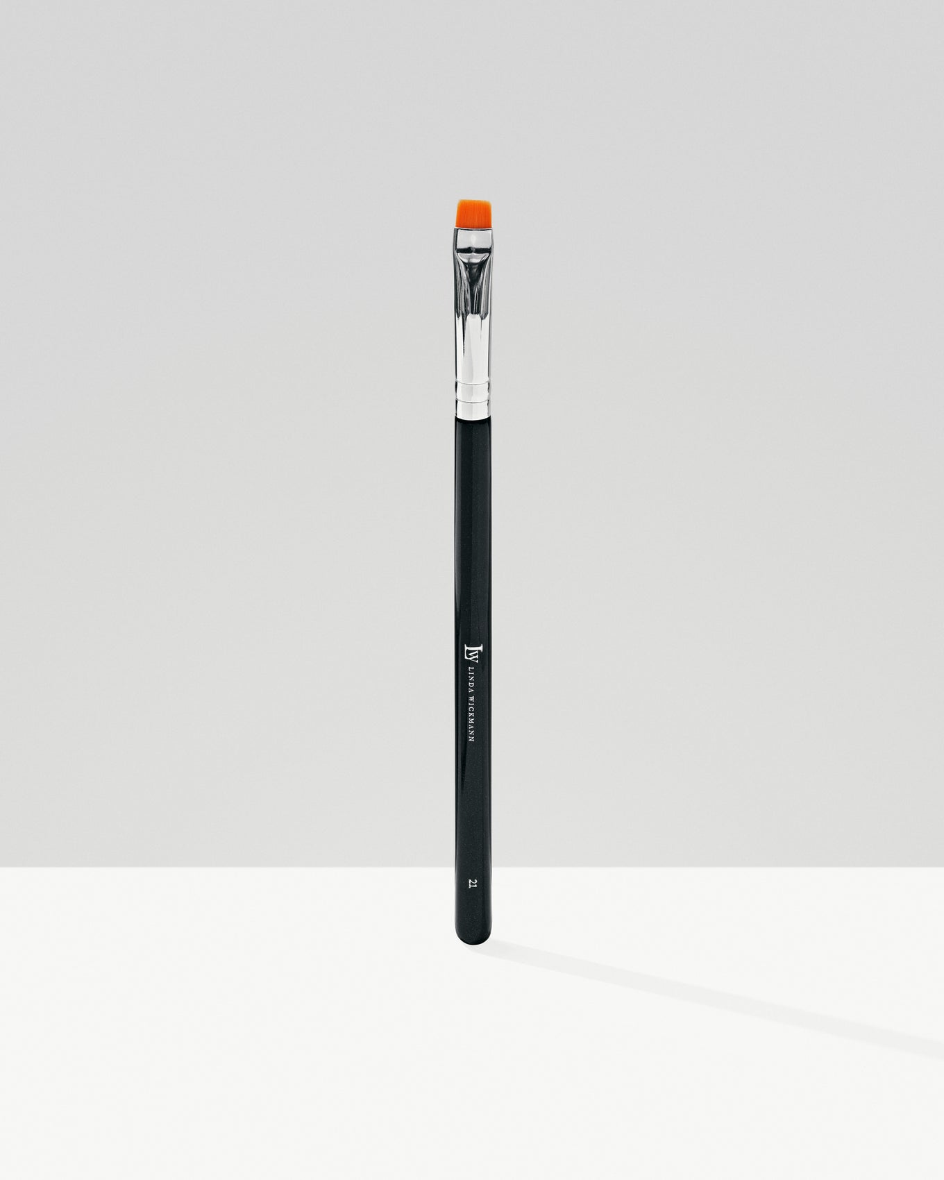 The Flat Sharp brush