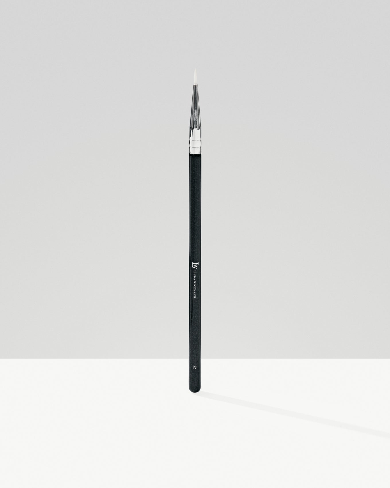 LW Brush No. 22