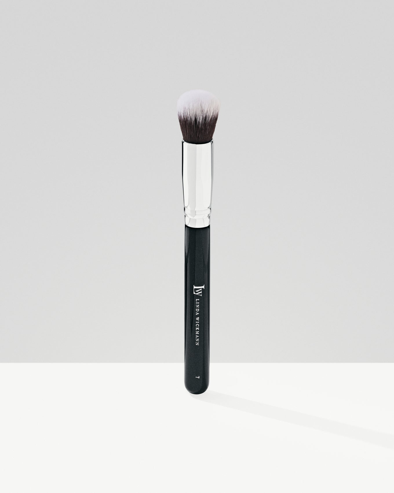 LW Brush No. 7