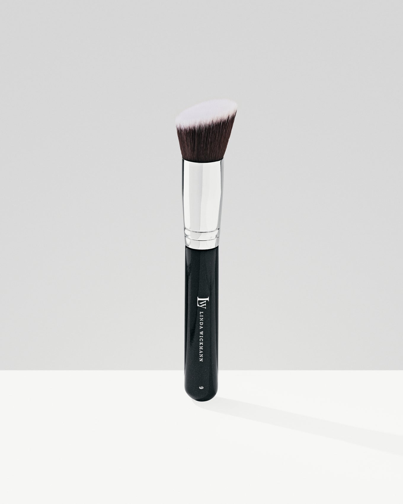 LW Brush No. 9