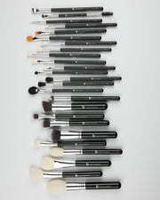 The_Pro_Makeup_artist_kit_-_all_brushes