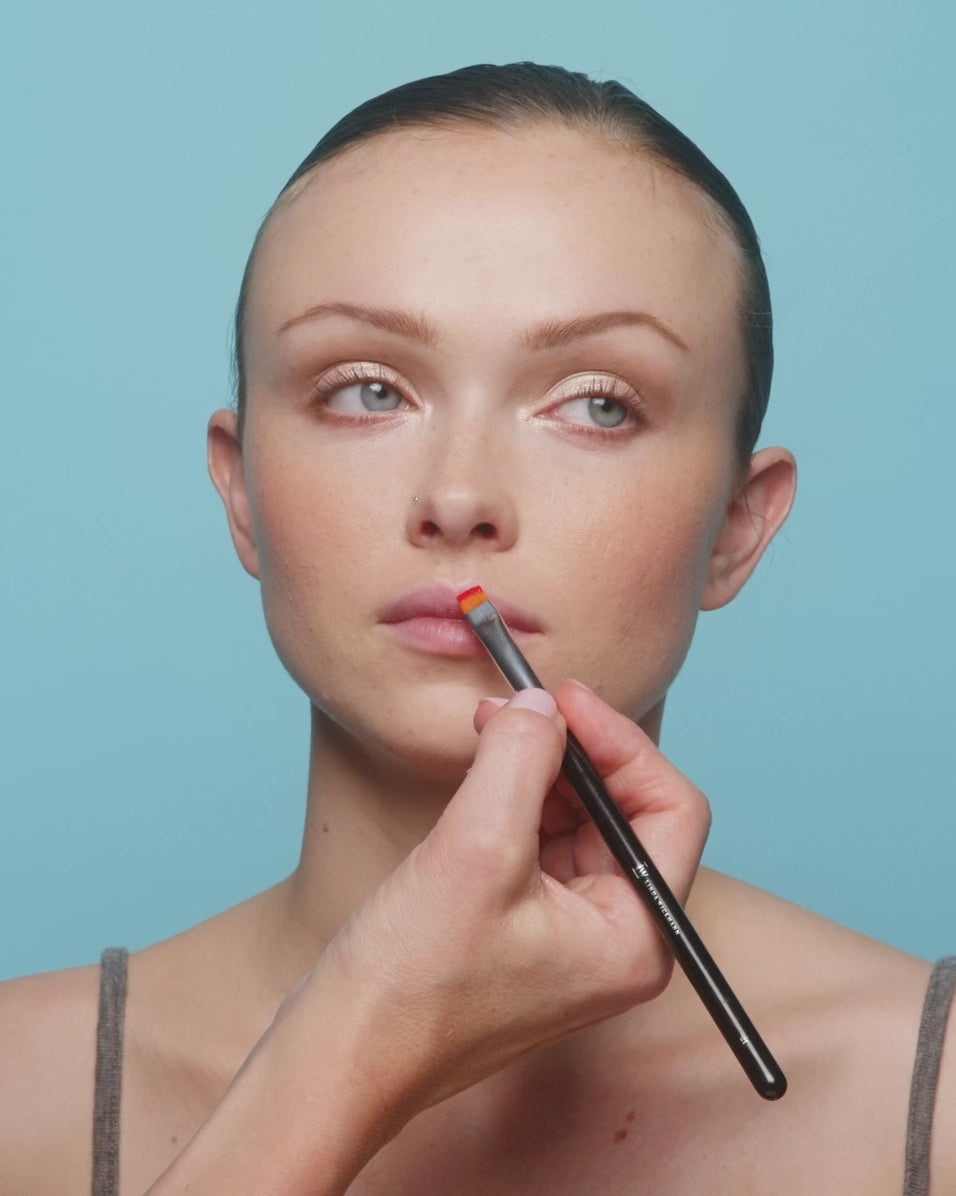 Load video: The Flat Sharp brush