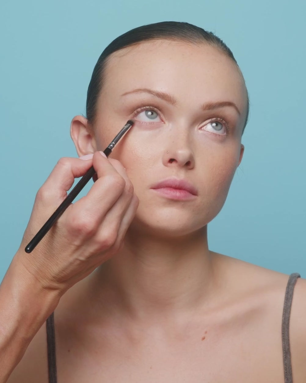 Load video: The Mini Detailed brush