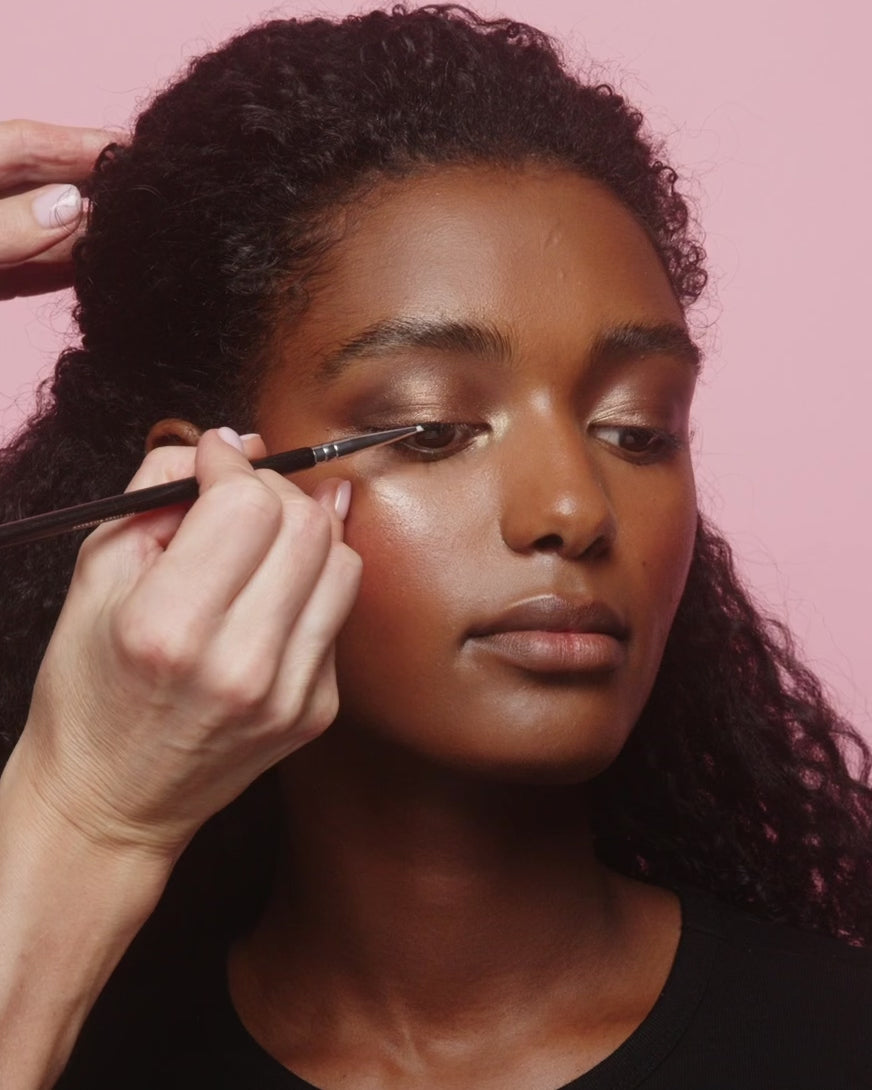 Load video: The Sharp Feline brush
