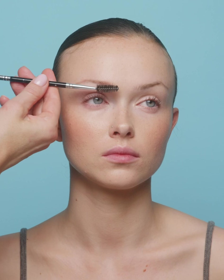 Load video: The Dual Eyebrow brush