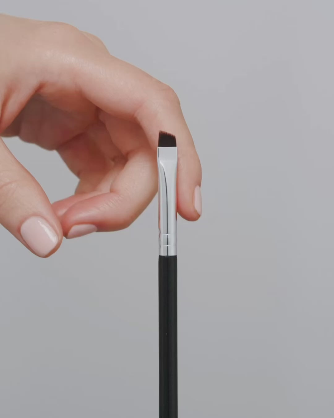 Load video: The Dual Eyebrow brush
