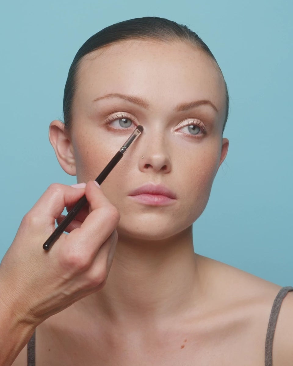 Load video: The Mini Detailed brush